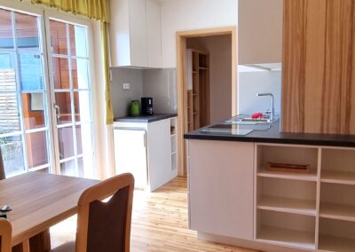 Wohnküche voll ausgestattet der Wohnung Abendsonne - Ferienwohnungen Perhofer