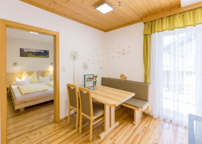 Essbereich der Wohnküche Ferienwohnung Abendsonne_UaB-Stmk_Ferienwohnungen Perhofer.